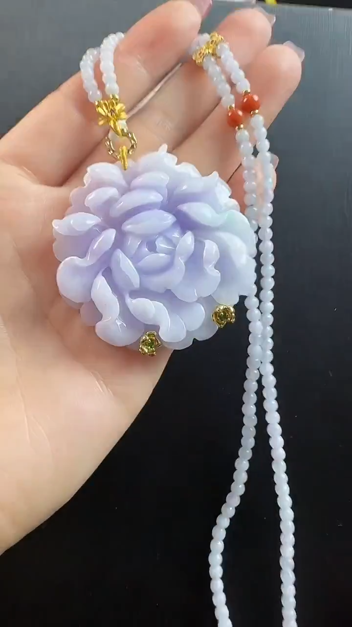 颈饰未镶嵌翡翠花牌