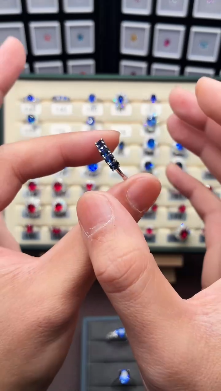 戒指蓝宝石银S925镶嵌111