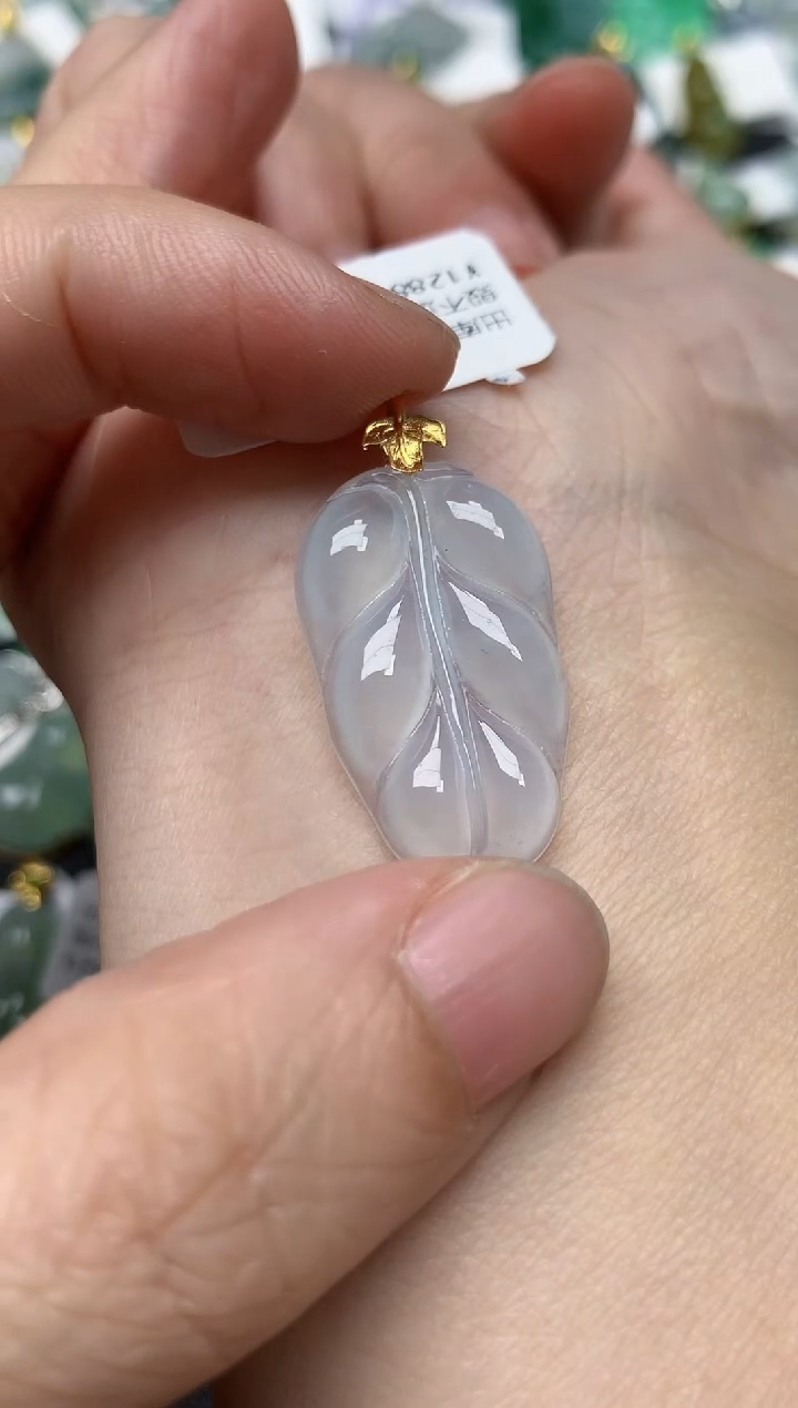 颈饰18K金镶嵌翡翠天然缅甸A货翡翠