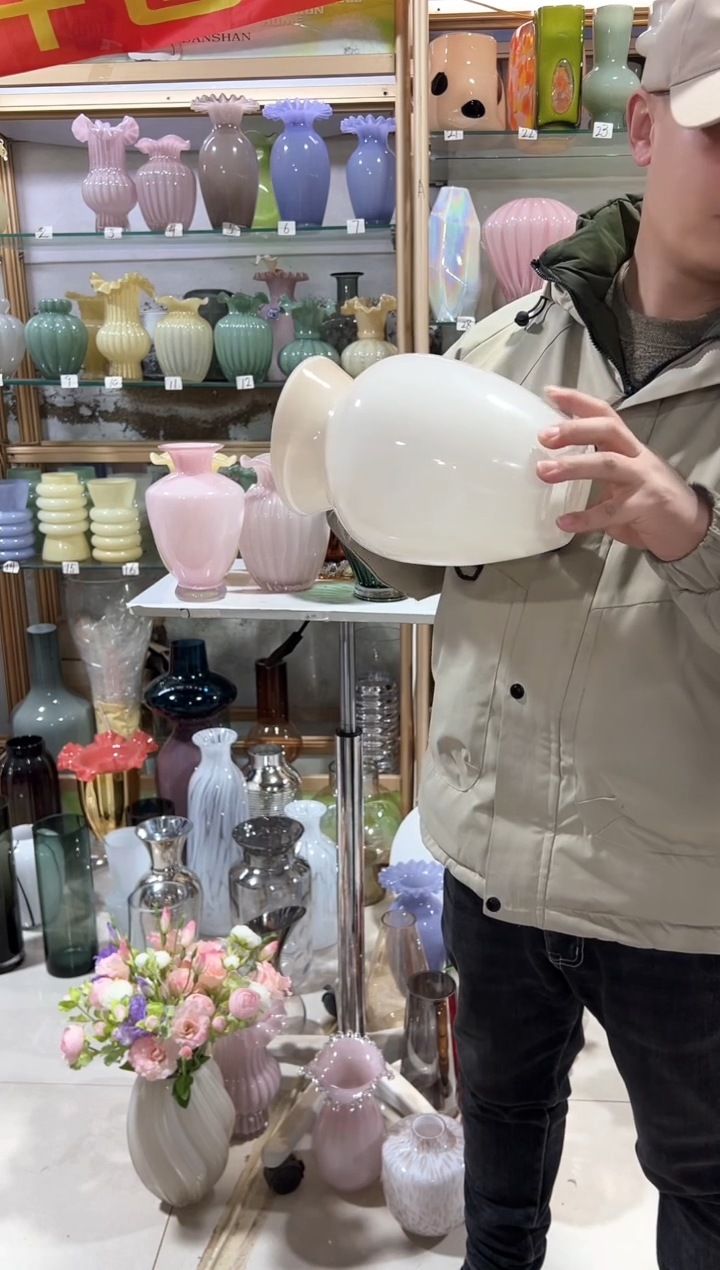 【闪购商品】无铅玻璃微瑕花瓶2225