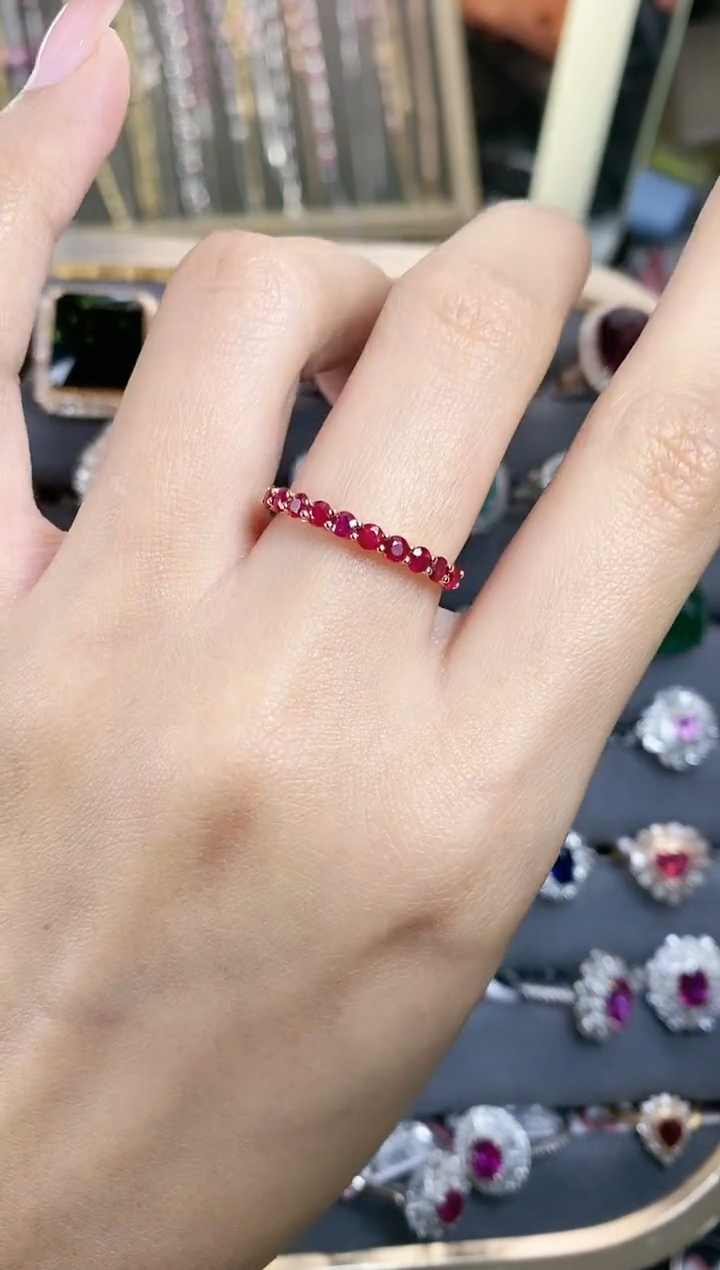 戒指18K金镶嵌红宝石·