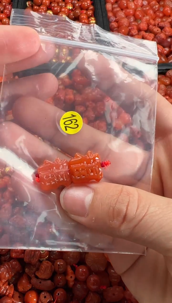 【闪购商品】南红玛瑙颈饰未镶嵌1