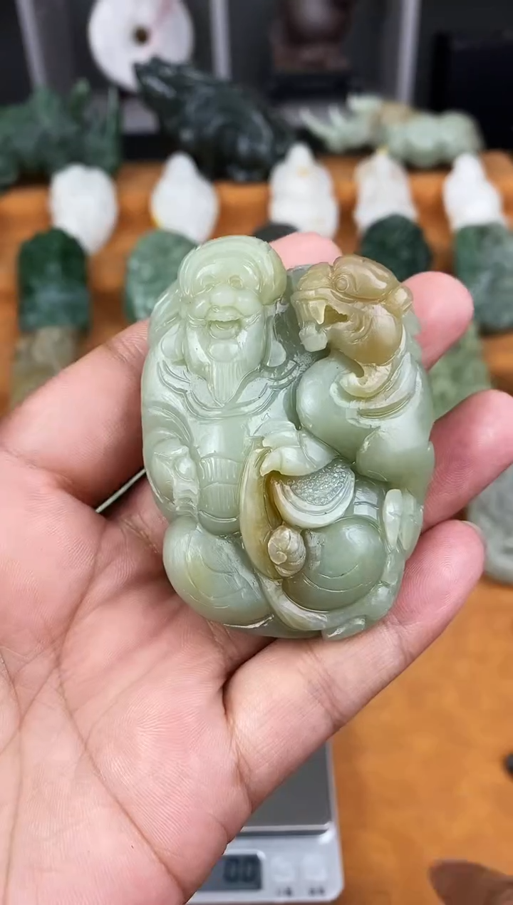 未镶嵌和田玉把件1