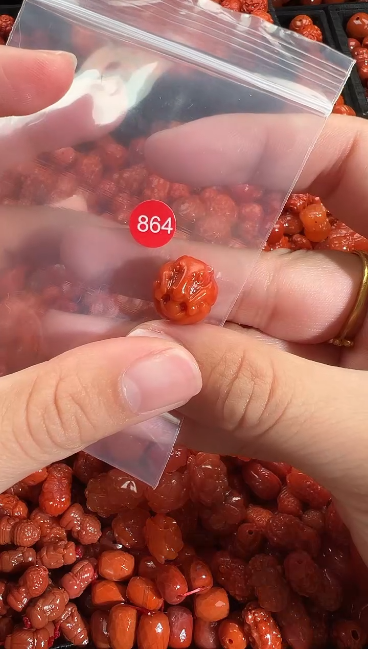 颈饰未镶嵌南红玛瑙1