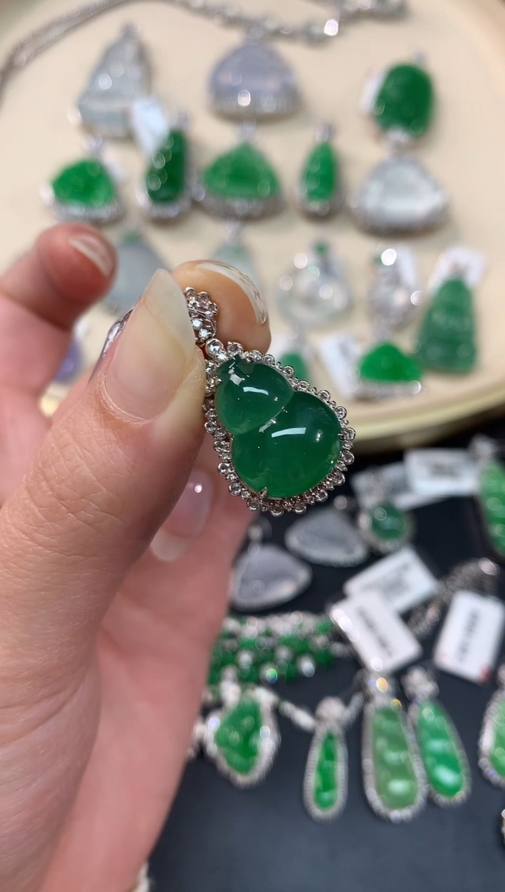 【闪购商品】翡翠吊坠(不含链)18K金镶嵌A151|16800