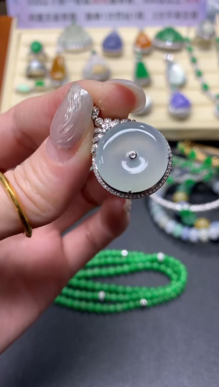 【闪购商品】翡翠吊坠(不含链)18K金镶嵌吊坠|2700+270