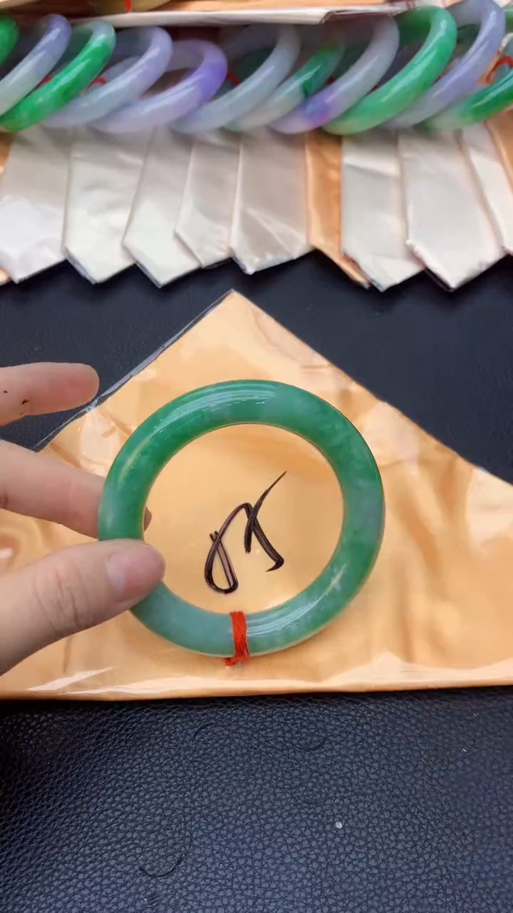 【闪购商品】翡翠手镯未镶嵌0062384897