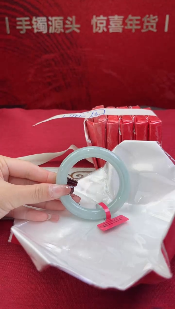 【闪购商品】翡翠手镯（圆镯）未镶嵌翡翠手镯6