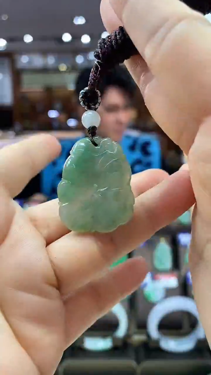 颈饰未镶嵌翡翠荷叶