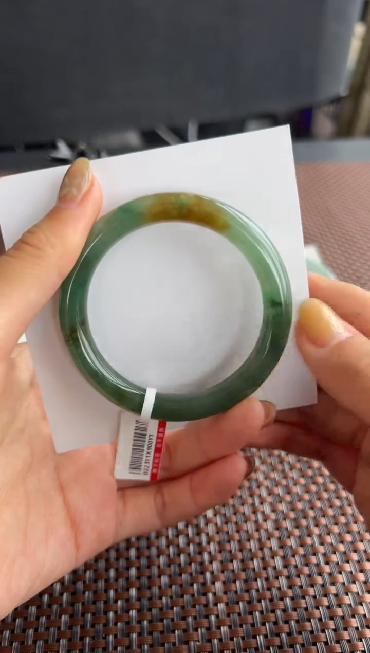 【闪购商品】翡翠手镯未镶嵌16号53.2*8.9*8.8