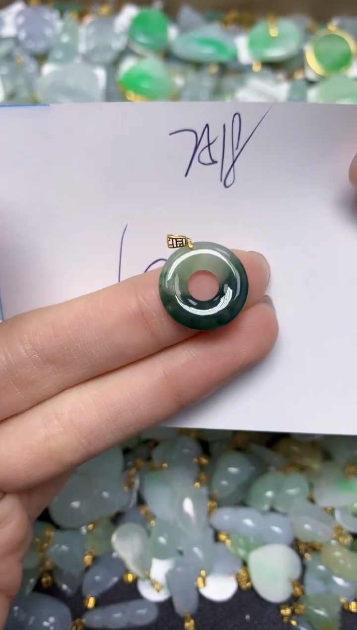 【闪购商品】翡翠颈饰18K金镶嵌天然翡翠A货