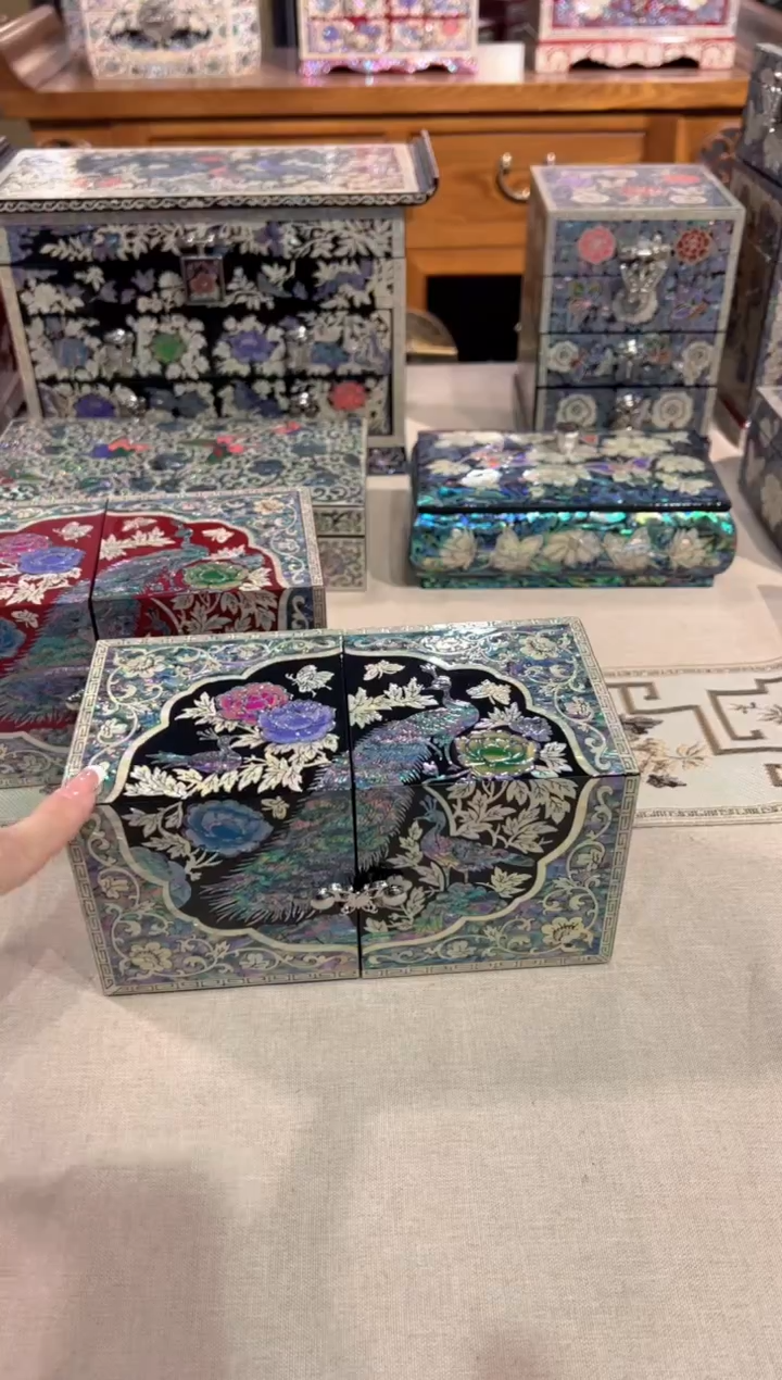 【闪购商品】对开孔雀·弘贝雅螺钿漆器文化馆