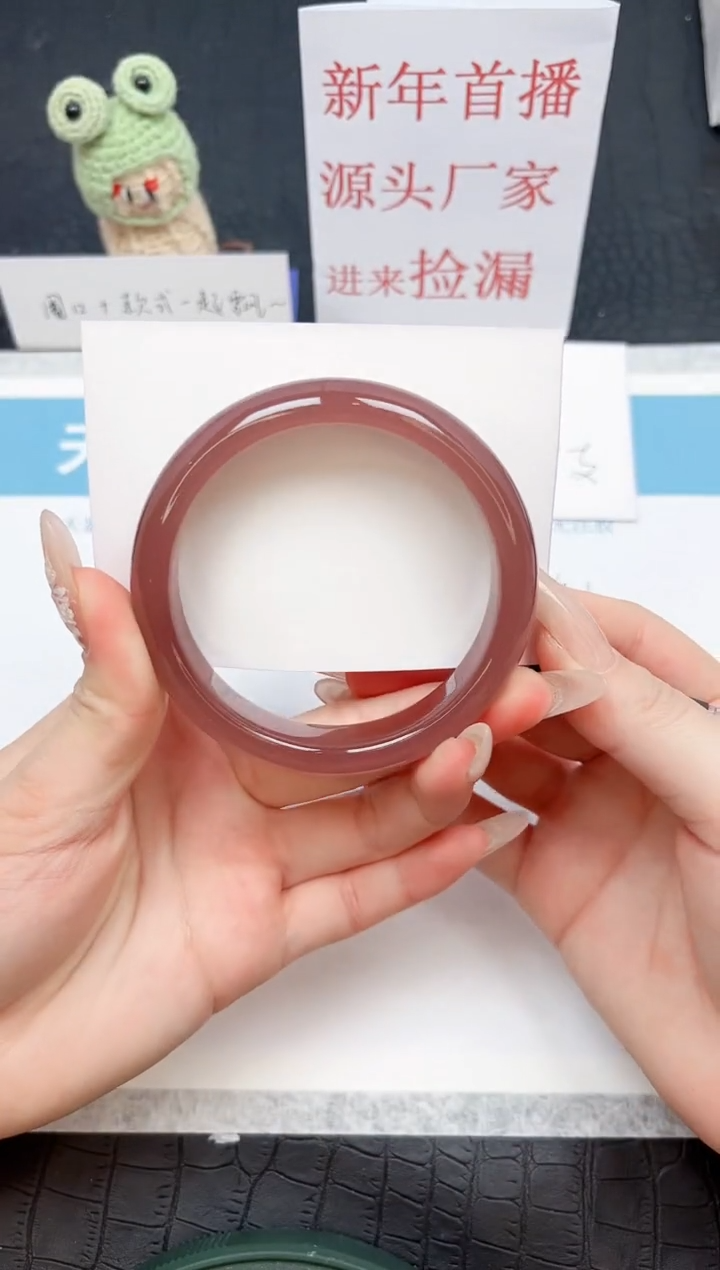 【闪购商品】石英质玉手镯未镶嵌99-59.8