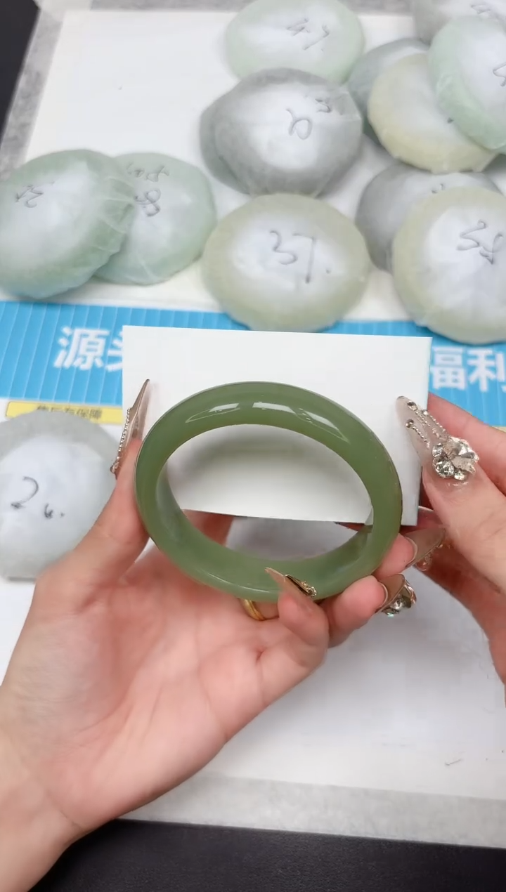 石英质玉手镯未镶嵌372-59.6