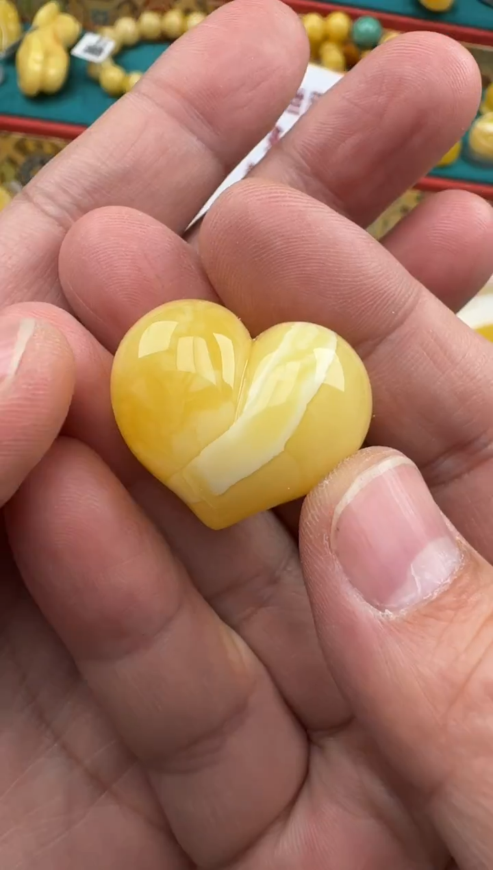 琥珀未镶嵌珠宝奇石你*呐屁桃配饰HZ070