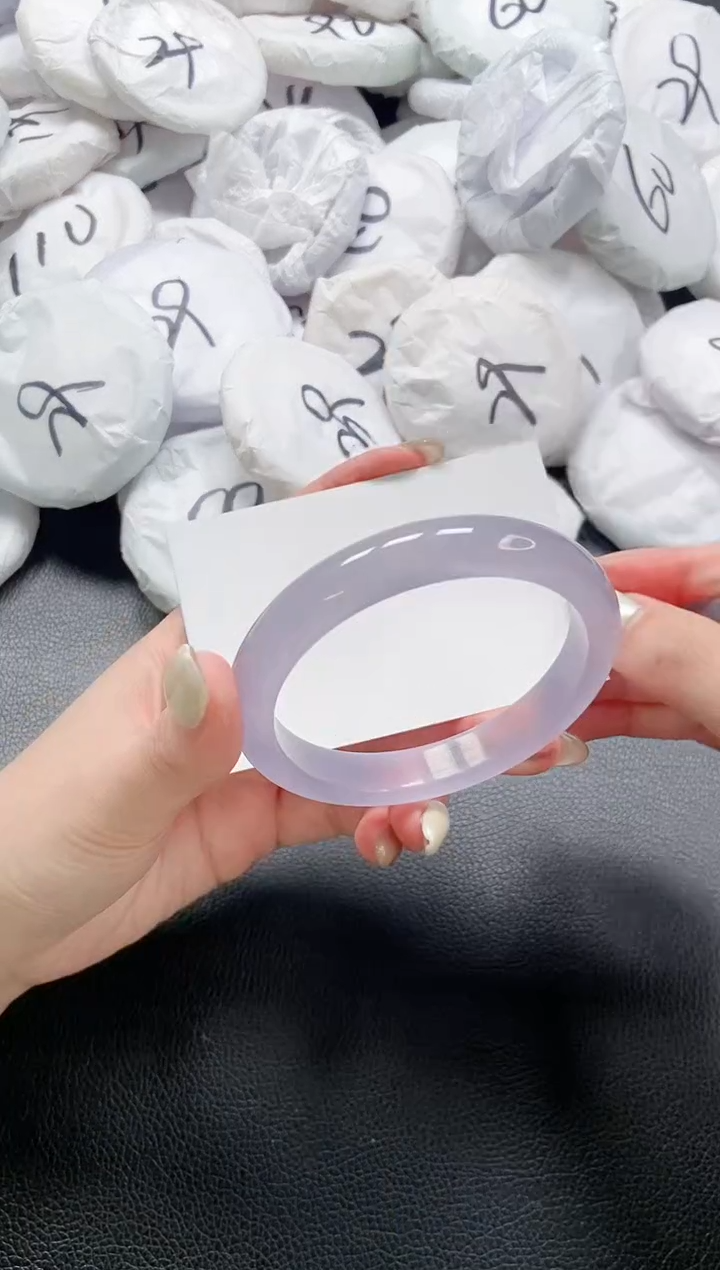 【闪购商品】石英质玉手镯未镶嵌 8L223-61