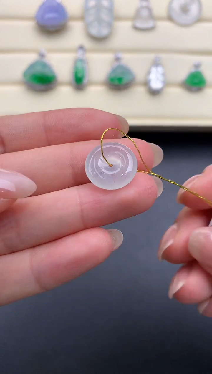 【闪购商品】翡翠颈饰未镶嵌Q107      