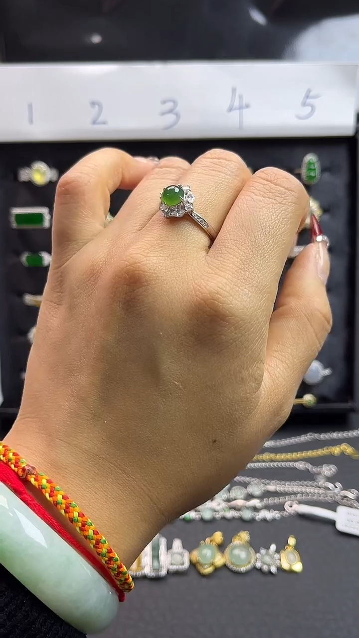 【闪购商品】翡翠戒指未镶嵌女款