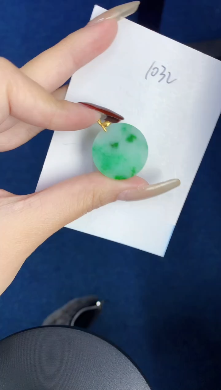 【闪购商品】翡翠颈饰18K金镶嵌0000000000