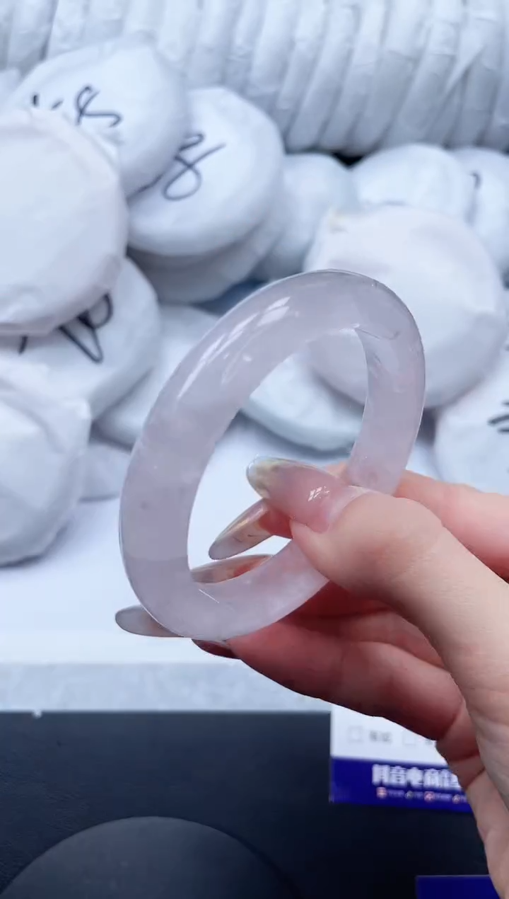 【闪购商品】石英质玉手镯未镶嵌19L126-54