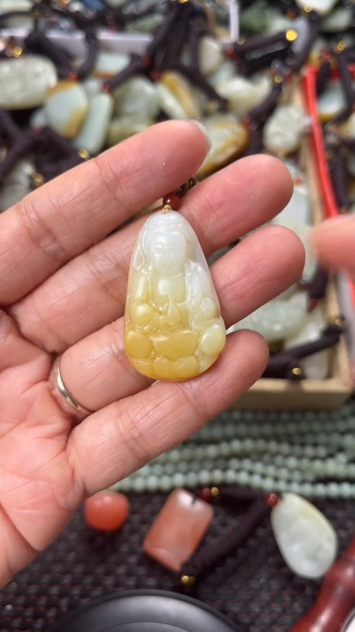 【闪购商品】和田玉颈饰未镶嵌多样性发货没有证书拍一发一有瑕