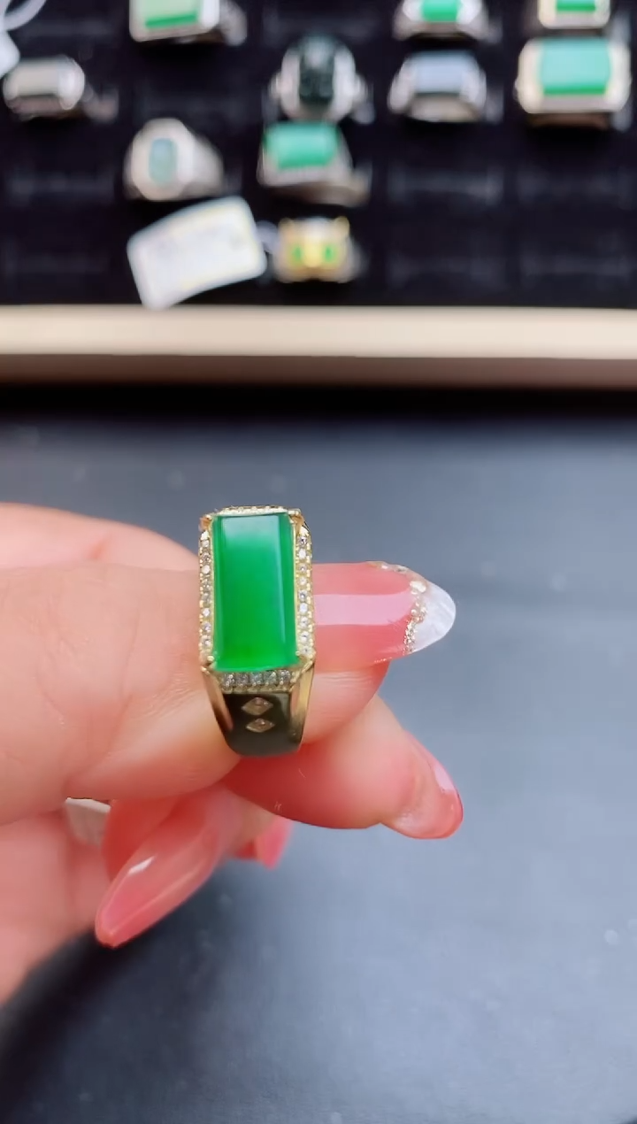 【闪购商品】翡翠戒指银S925镶嵌508500