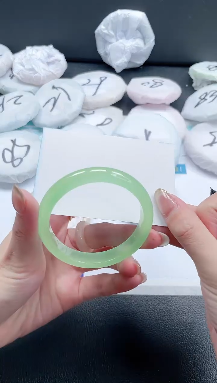 【闪购商品】石英质玉手镯未镶嵌 12J129-54