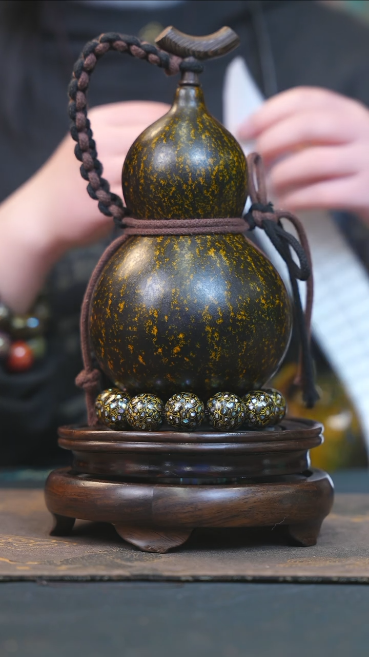 【闪购商品】YJ257大漆酒葫芦不包手串及旋转底座