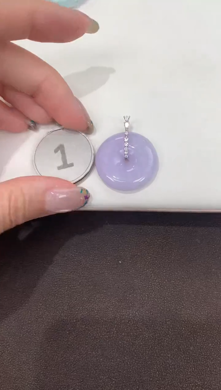 颈饰18K金镶嵌翡翠天然缅甸A货翡翠