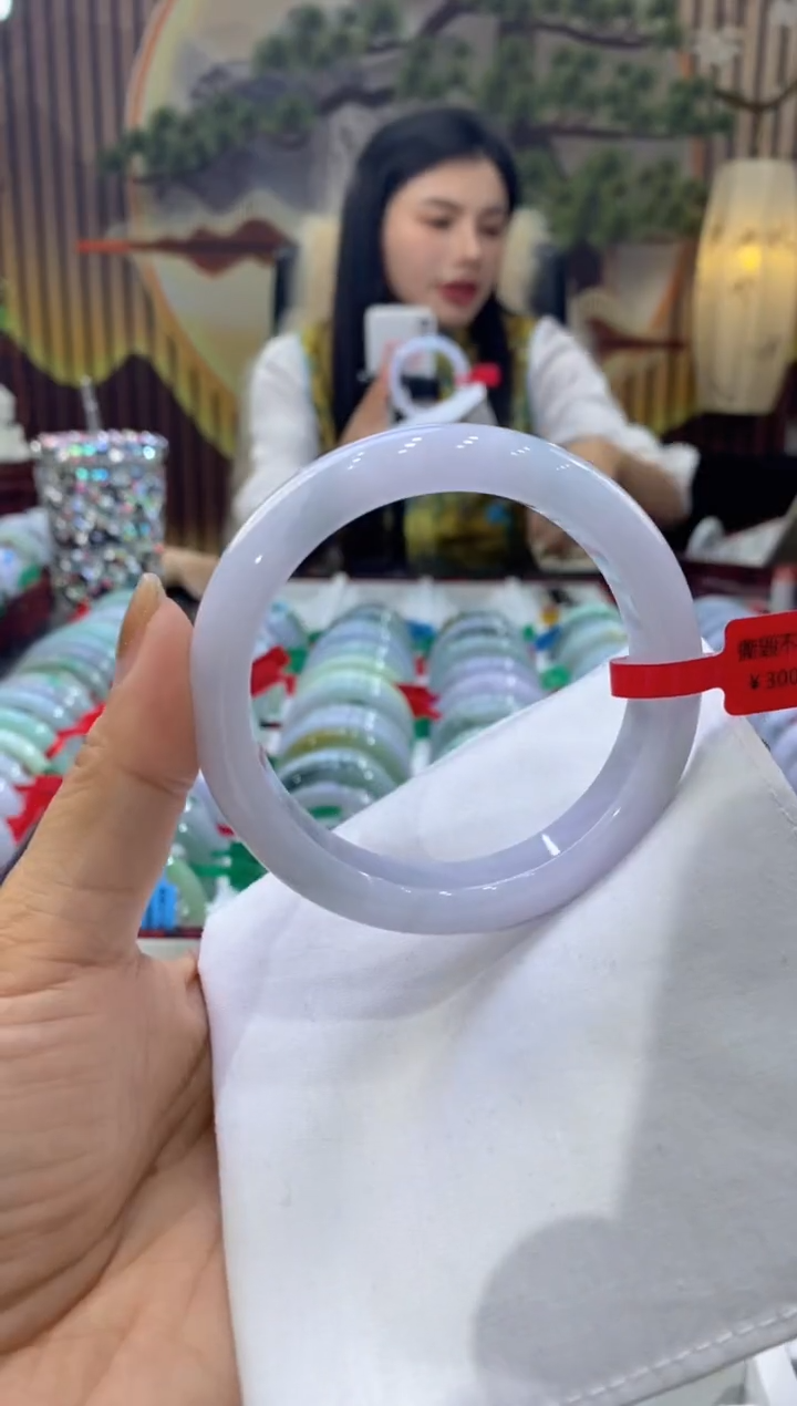 【闪购商品】翡翠手镯未镶嵌多人06055