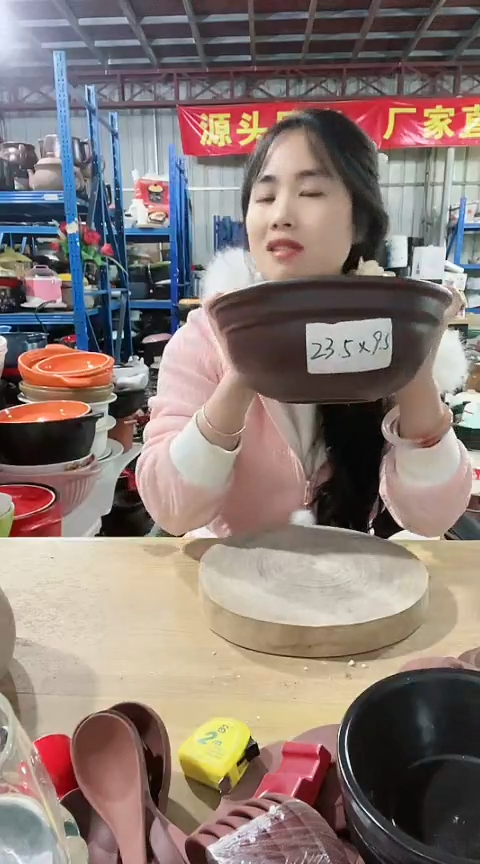 陶3933瑕疵咖色砂锅碗针孔不圆