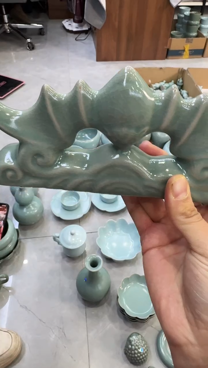 【闪购商品】杯仿古山笔架大瑕