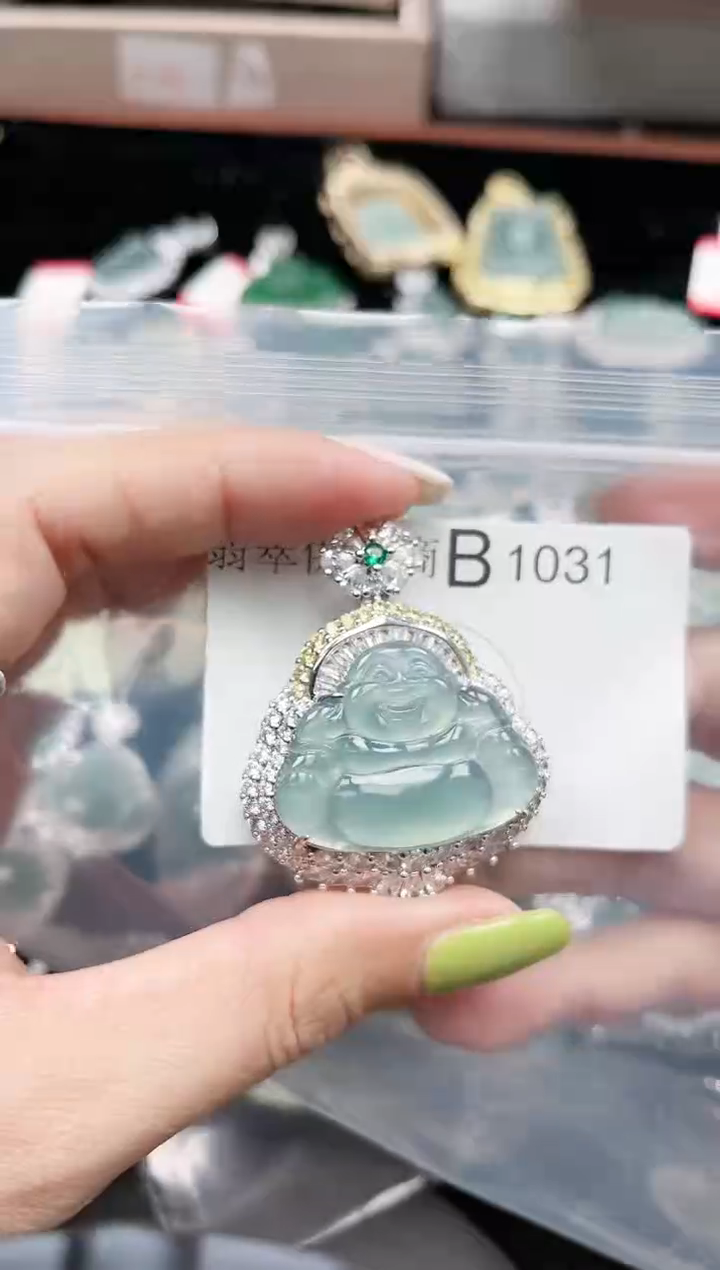 【闪购商品】翡翠颈饰未镶嵌1031赠皮绳