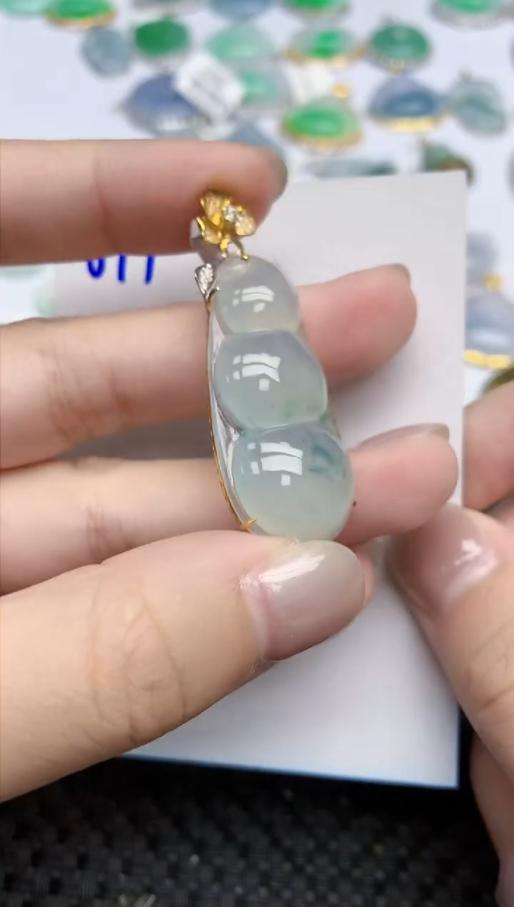 【闪购商品】翡翠颈饰18K金镶嵌天然翡翠A货