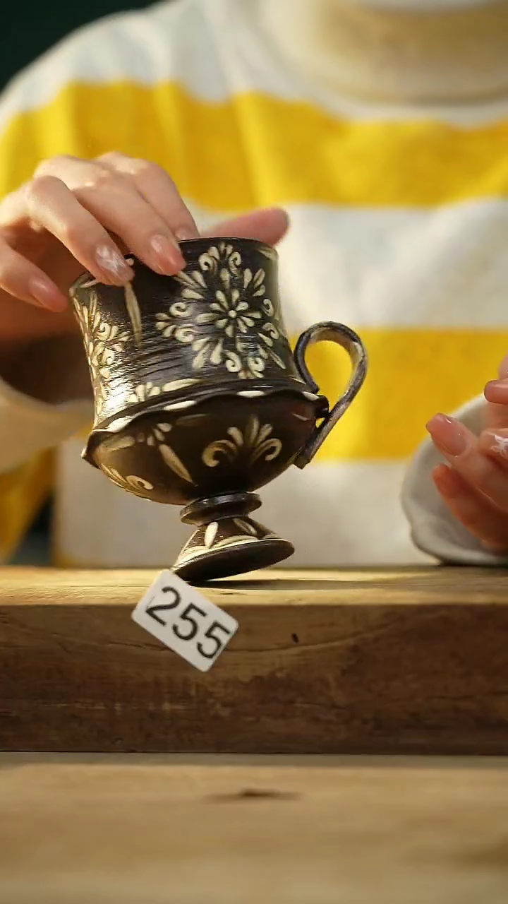 【闪购商品】瓷片新品！设计师款手绘/咖啡杯 听歌