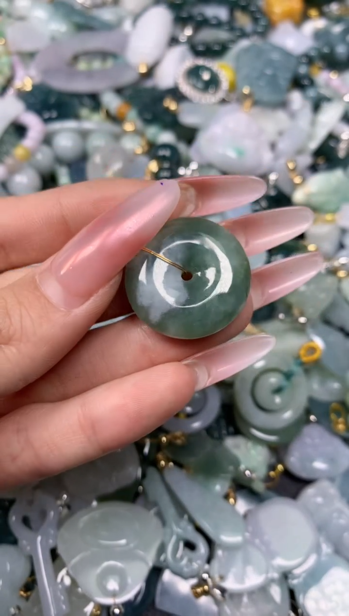 【闪购商品】翡翠颈饰未镶嵌含绳0002339