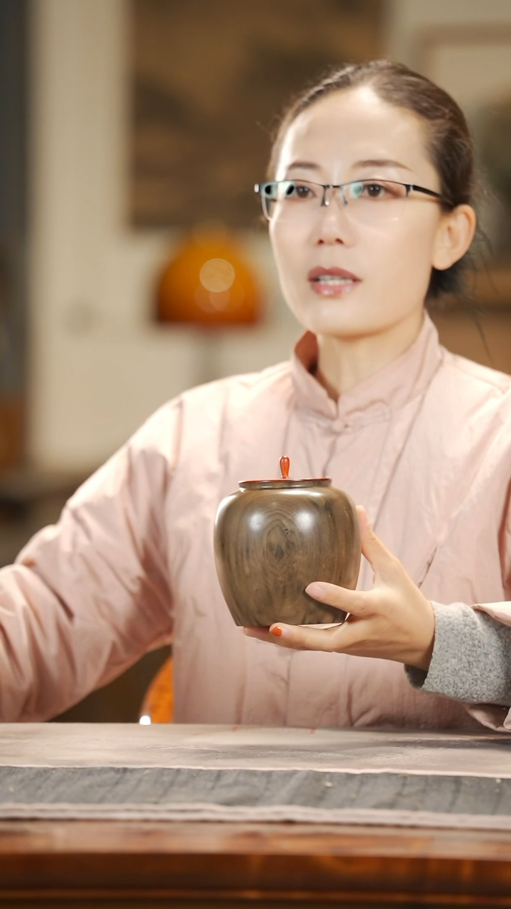 【闪购商品】金丝楠木雕111茶仓醒茶罐