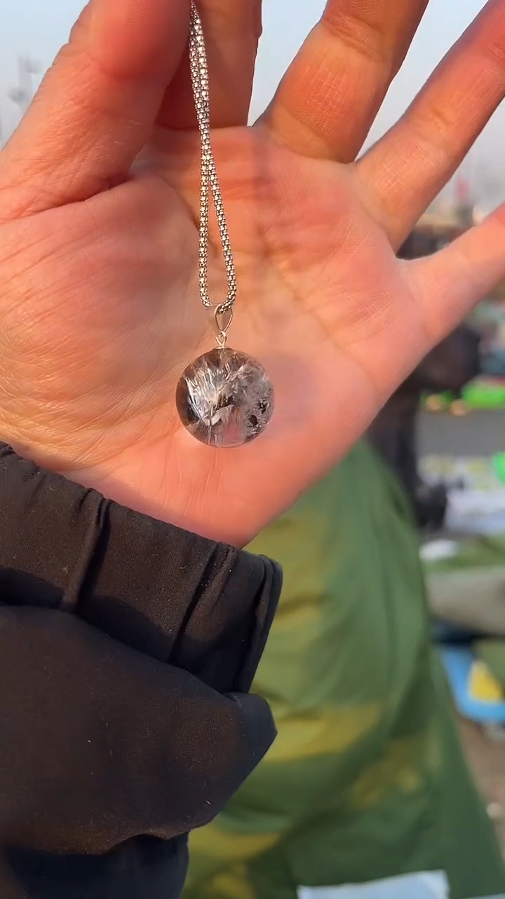 【闪购商品】水晶吊坠(赠链)未镶嵌天然闪灵钻多样性发一