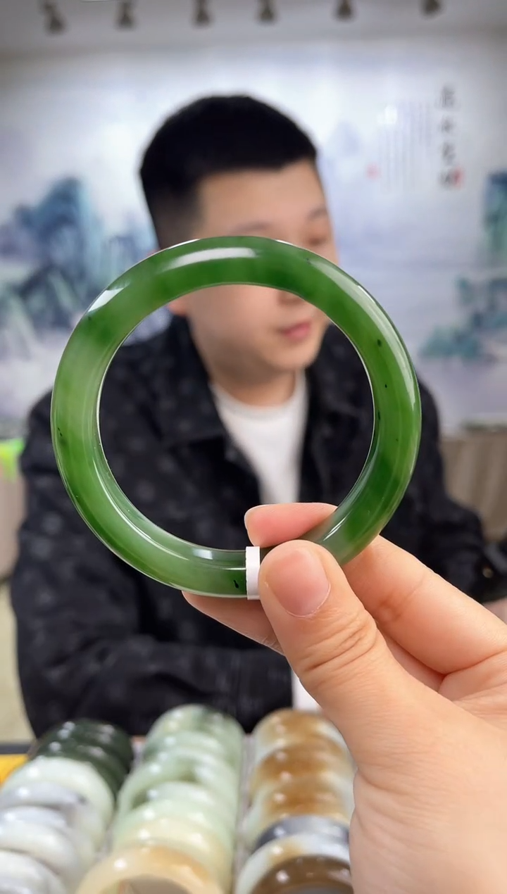 【闪购商品】和田玉手镯未镶嵌54-59圈口仅一只