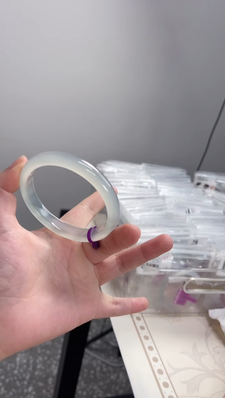 【闪购商品】玛瑙/玉髓手镯未镶嵌59-60圈口需要包容