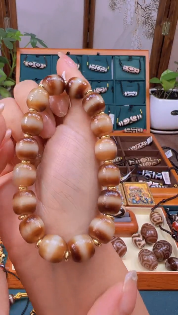 合金颈饰玛瑙/玉髓（覆膜）28.(微瑕)