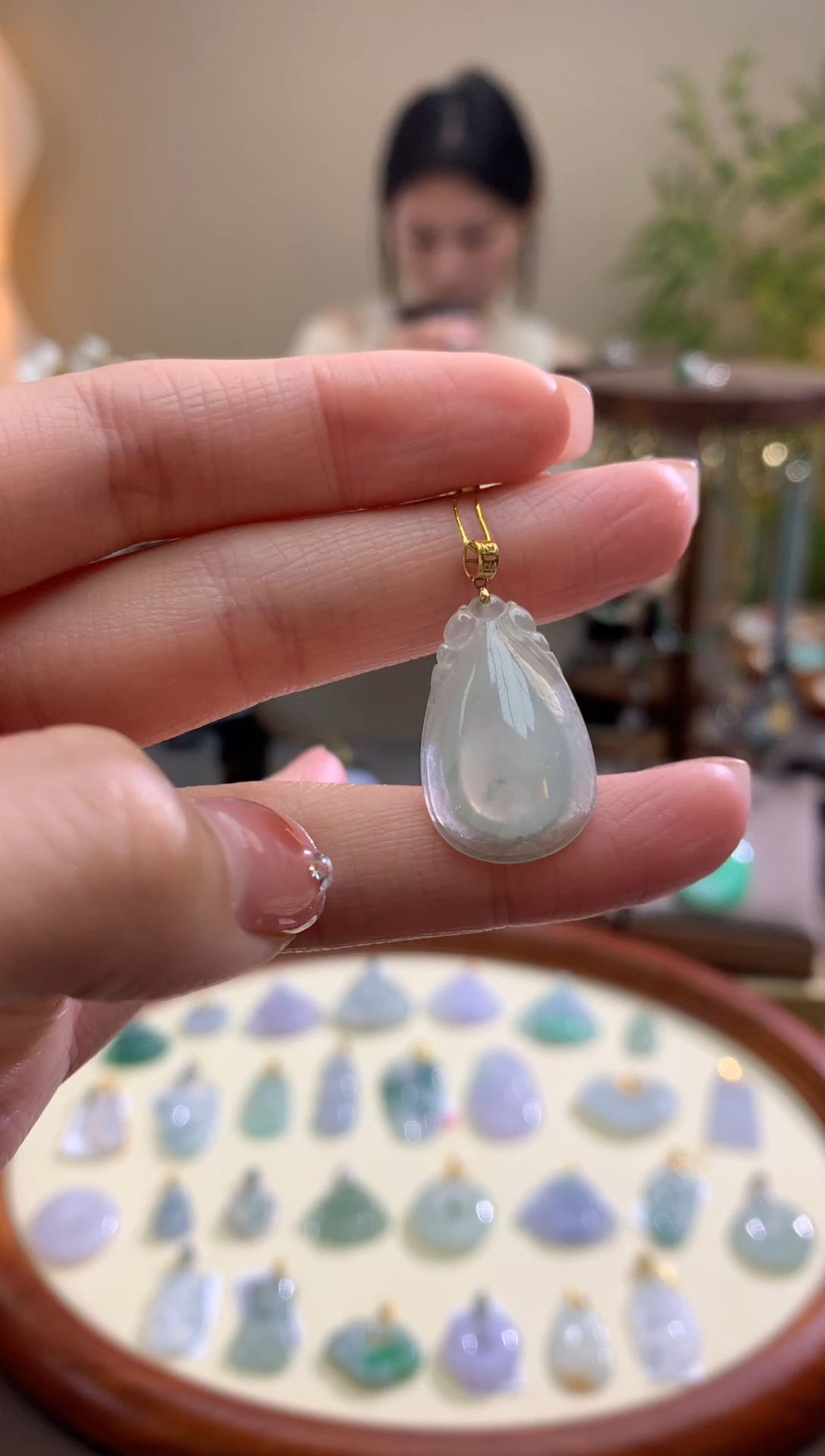 【闪购商品】翡翠颈饰18K金镶嵌福瓜