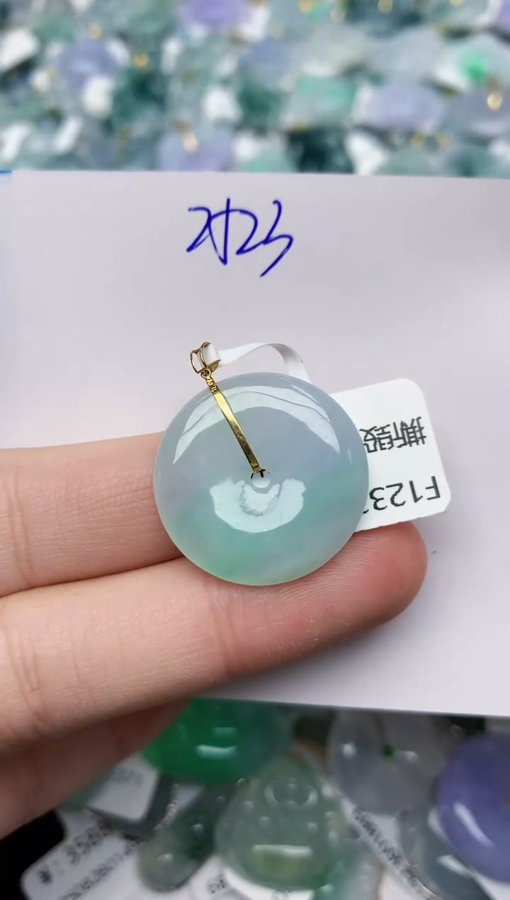 颈饰18K金镶嵌翡翠 天然缅甸A货翡翠百元以上9元证书费自理