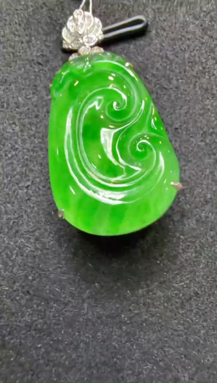 吊坠(不含链)18K金镶嵌翡翠多样性团购发一件