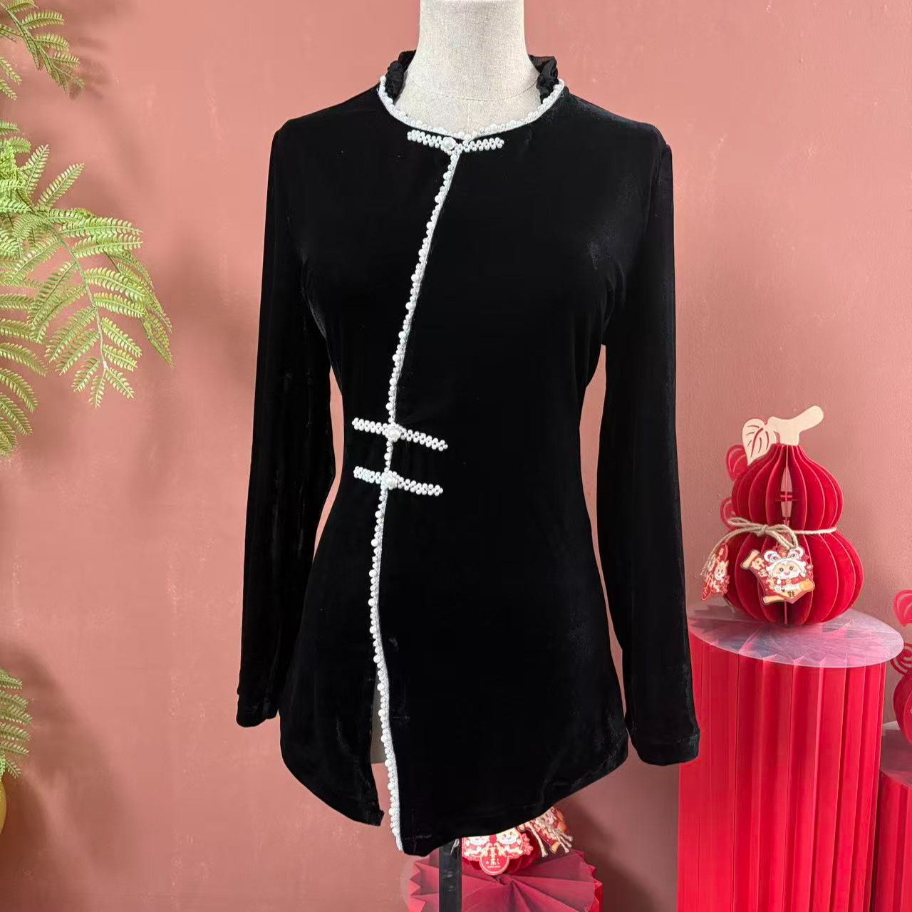 新年定制新中式国风重工珍珠装饰丝绒上衣气质显瘦百搭洋气设计师