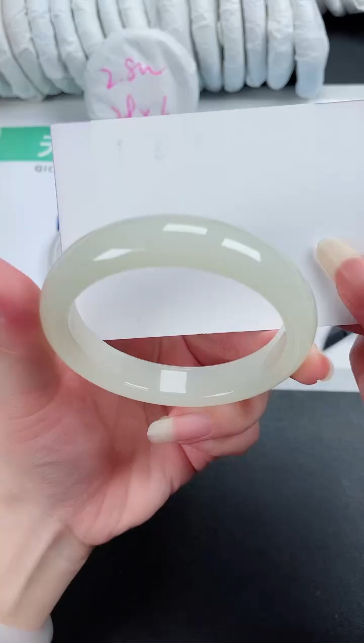 【闪购商品】石英质玉手镯未镶嵌112-57.6