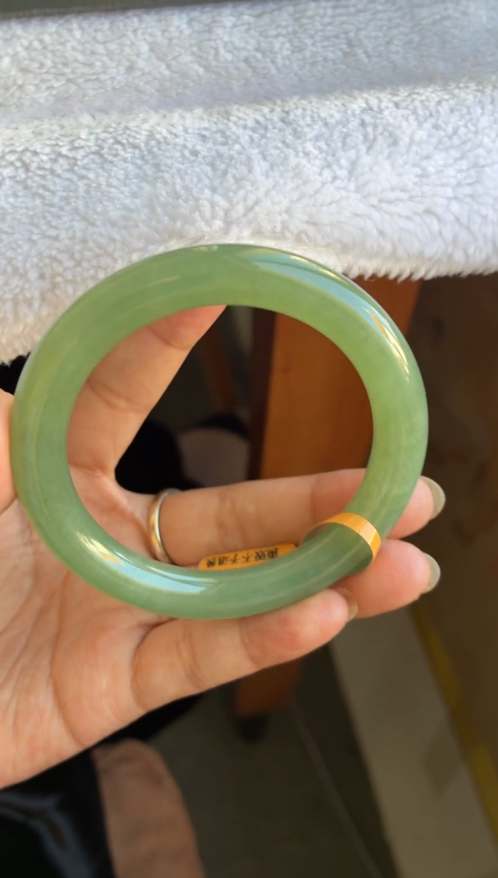 未镶嵌手镯翡翠（满色冰胶宝石碧绿）圆条18号