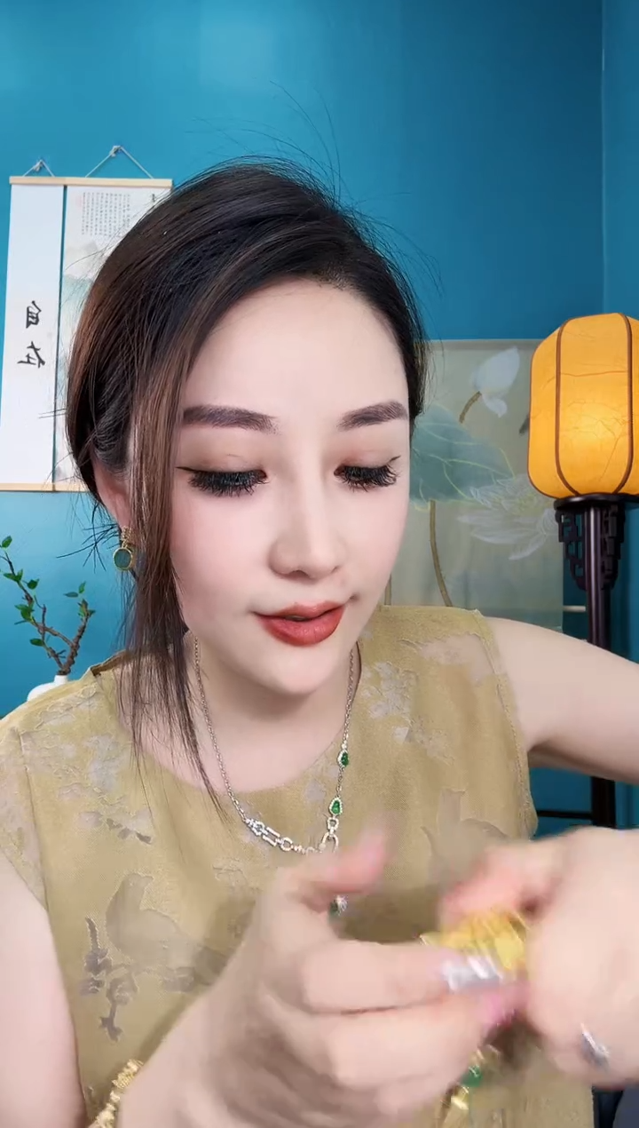 翡翠未镶嵌颈饰吊坠（不含链）