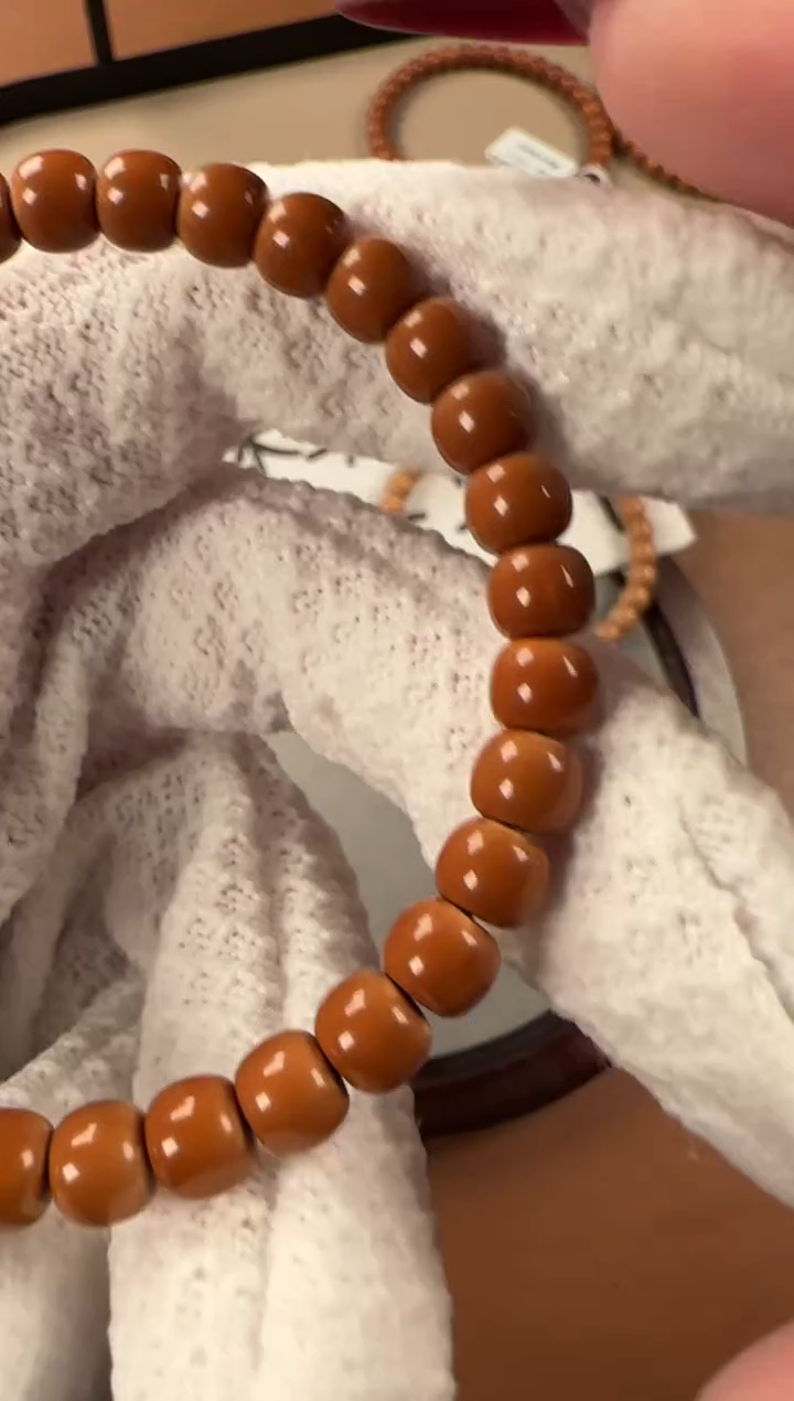 手串橄榄核6.8mm老挝核尖单圈，老挝树王料子，面无白孔道三花