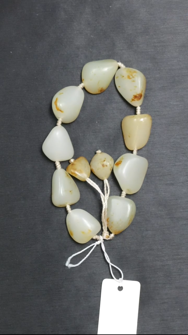 【闪购商品】和田玉手串未镶嵌36克和田玉原石